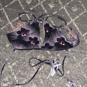 ❌sold Acacia swimwear Okinawa top